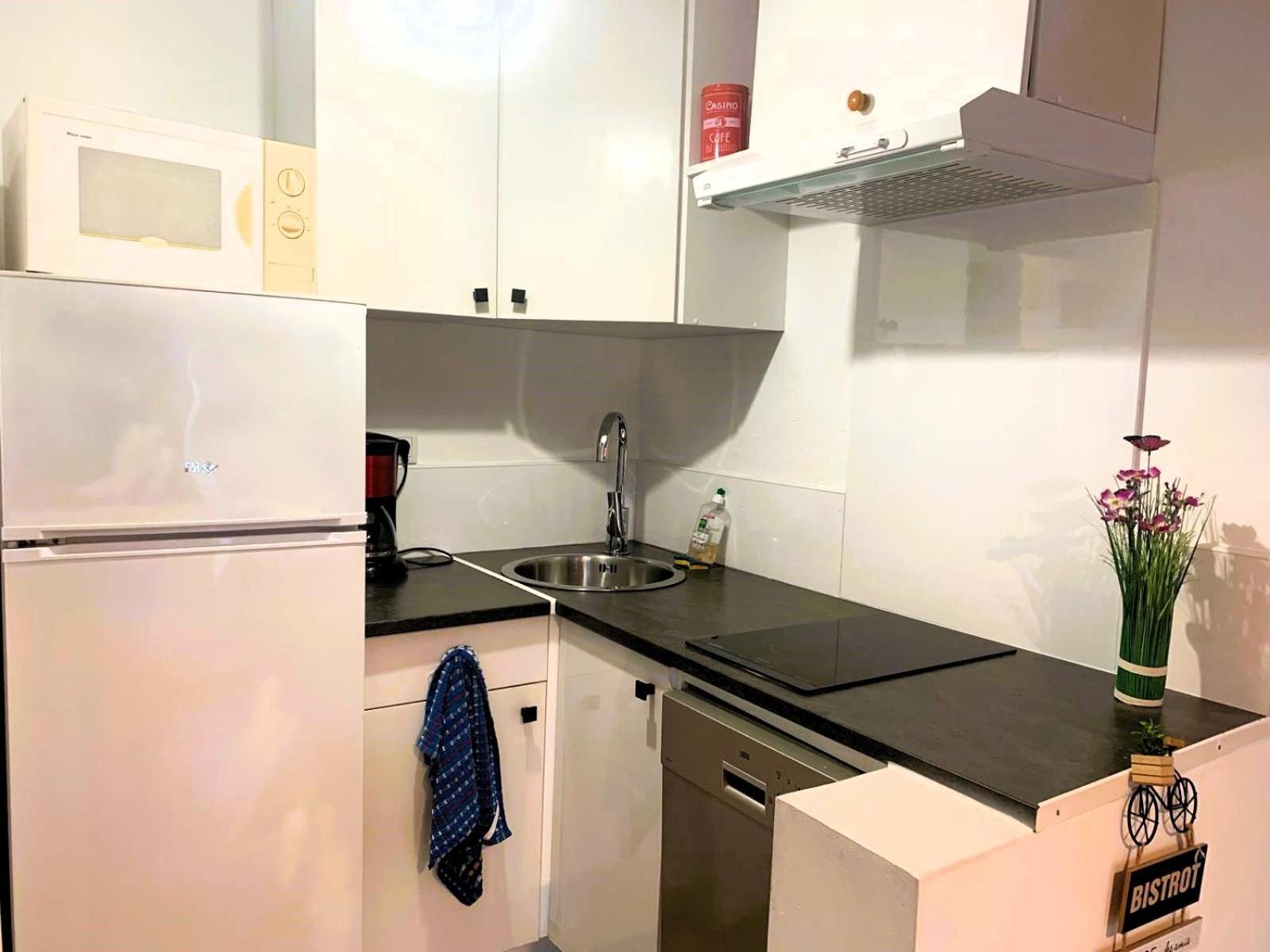 Reve D'Azur En Bord De Mer A La Nartelle Avec Piscine Dans La Residence, Terrasse, Bbq, 2 Chambres 2 Sdb Logement De 35M2 Draps Inclus Sainte-Maxime Eksteriør bilde