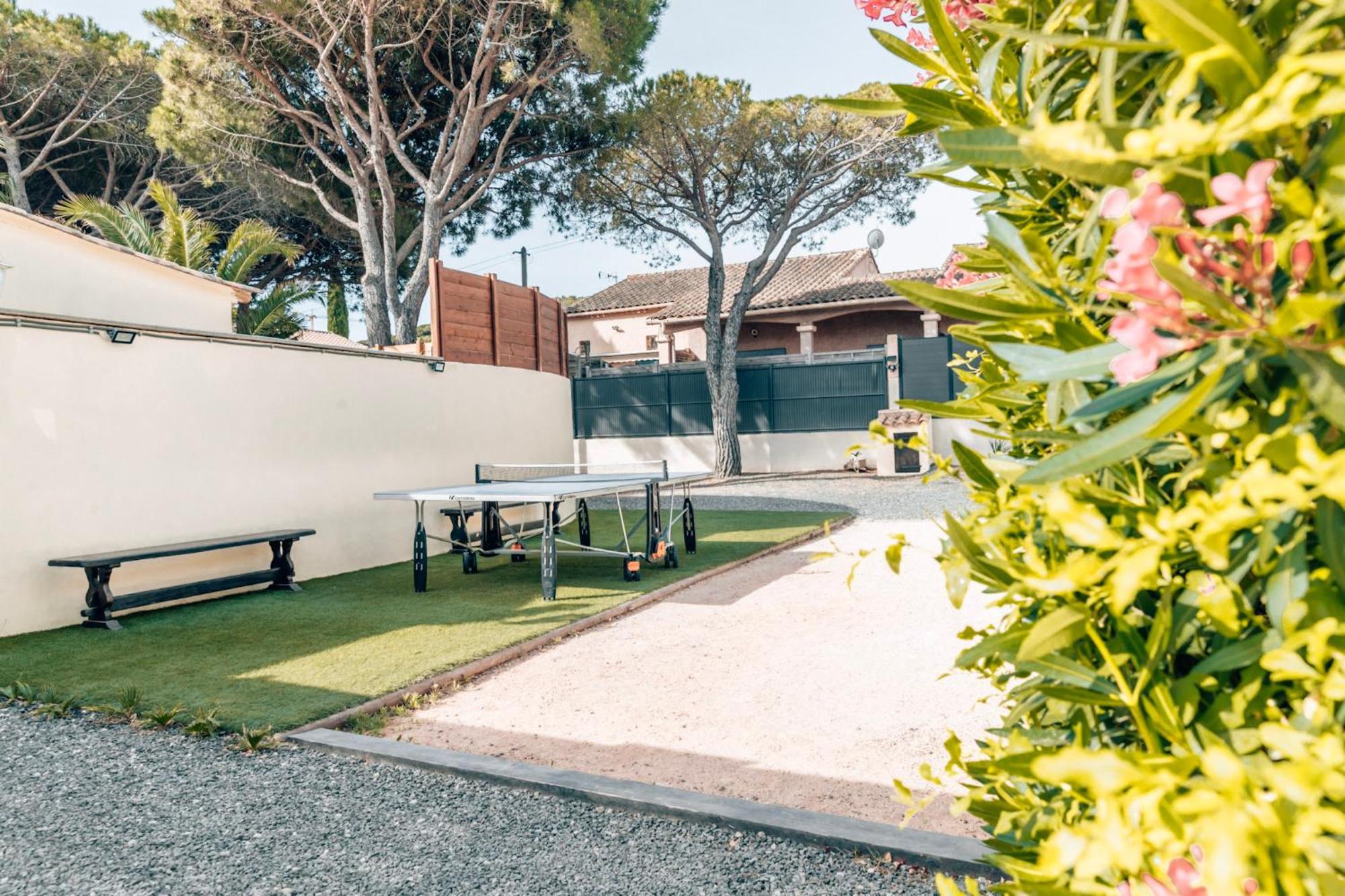 Reve D'Azur En Bord De Mer A La Nartelle Avec Piscine Dans La Residence, Terrasse, Bbq, 2 Chambres 2 Sdb Logement De 35M2 Draps Inclus Sainte-Maxime Eksteriør bilde