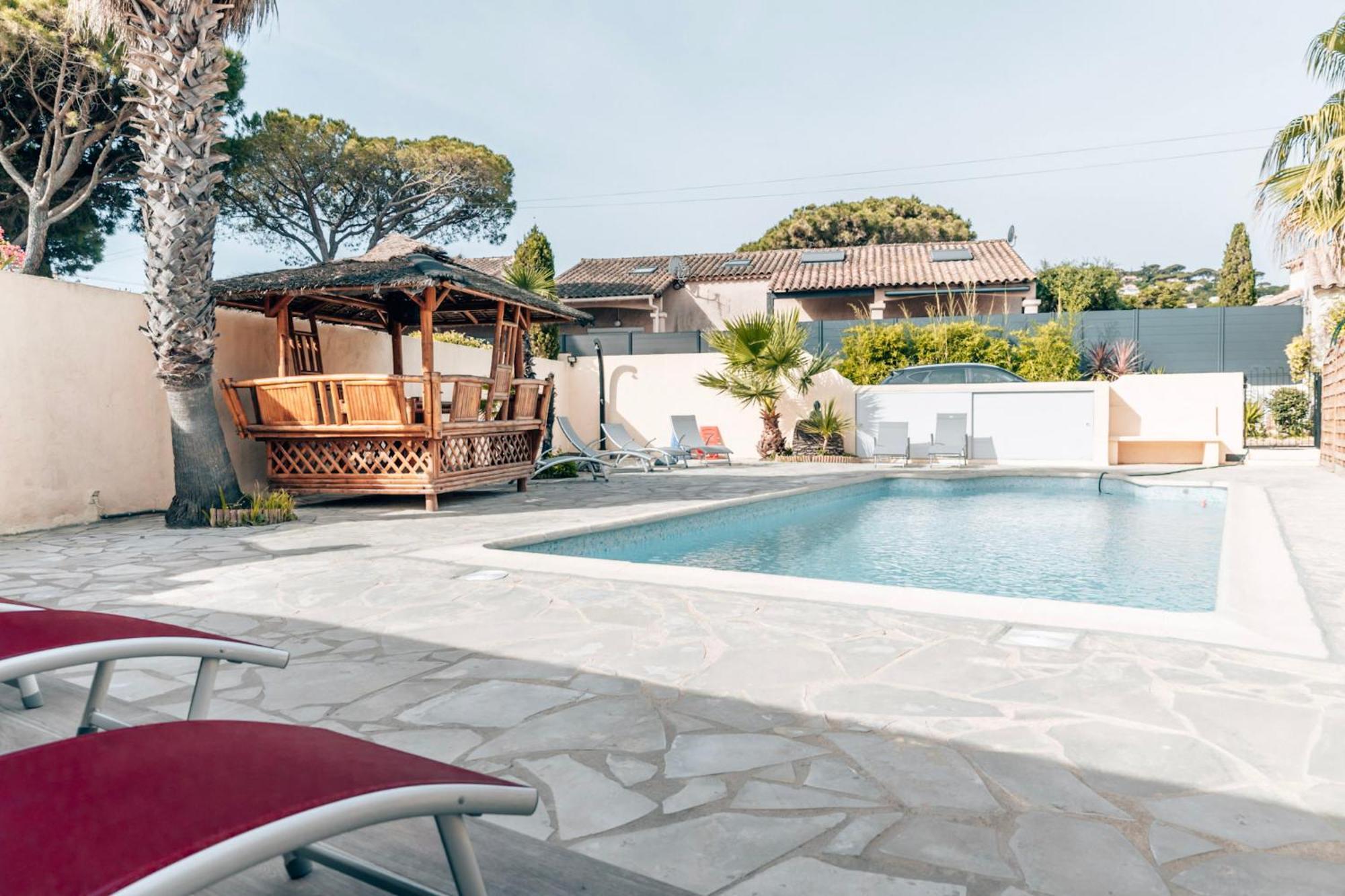 Reve D'Azur En Bord De Mer A La Nartelle Avec Piscine Dans La Residence, Terrasse, Bbq, 2 Chambres 2 Sdb Logement De 35M2 Draps Inclus Sainte-Maxime Eksteriør bilde