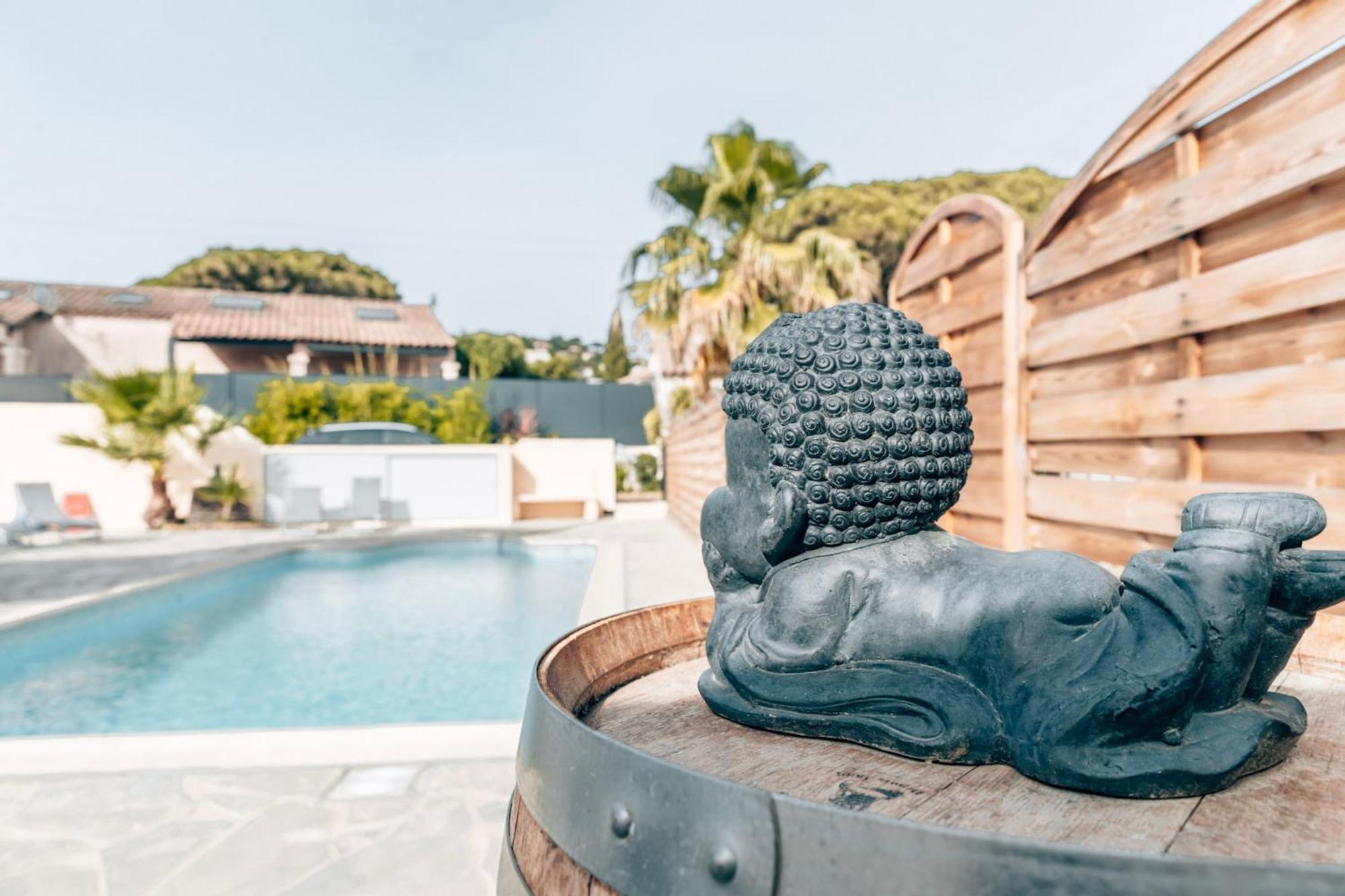Reve D'Azur En Bord De Mer A La Nartelle Avec Piscine Dans La Residence, Terrasse, Bbq, 2 Chambres 2 Sdb Logement De 35M2 Draps Inclus Sainte-Maxime Eksteriør bilde